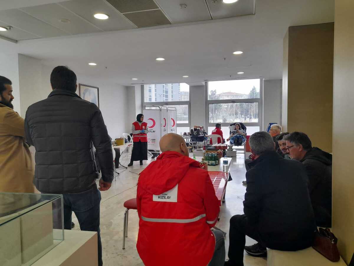 Bursa Kızılay’ın Nilüfer Belediyesi’ in de,deprem bölgesinde oluşan kan ihtiyacı için düzenlediği kan bağışı organizasyonuna katıldık.
