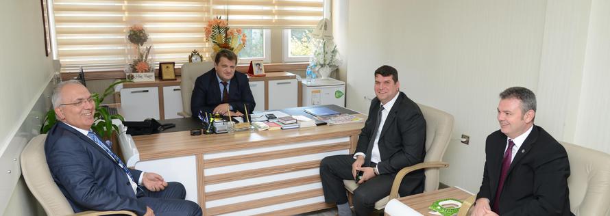 Bursa İl Emniyet Müdür Yardımcısı Sayın Alper UZMAN'ı makamında ziyaret ettik.