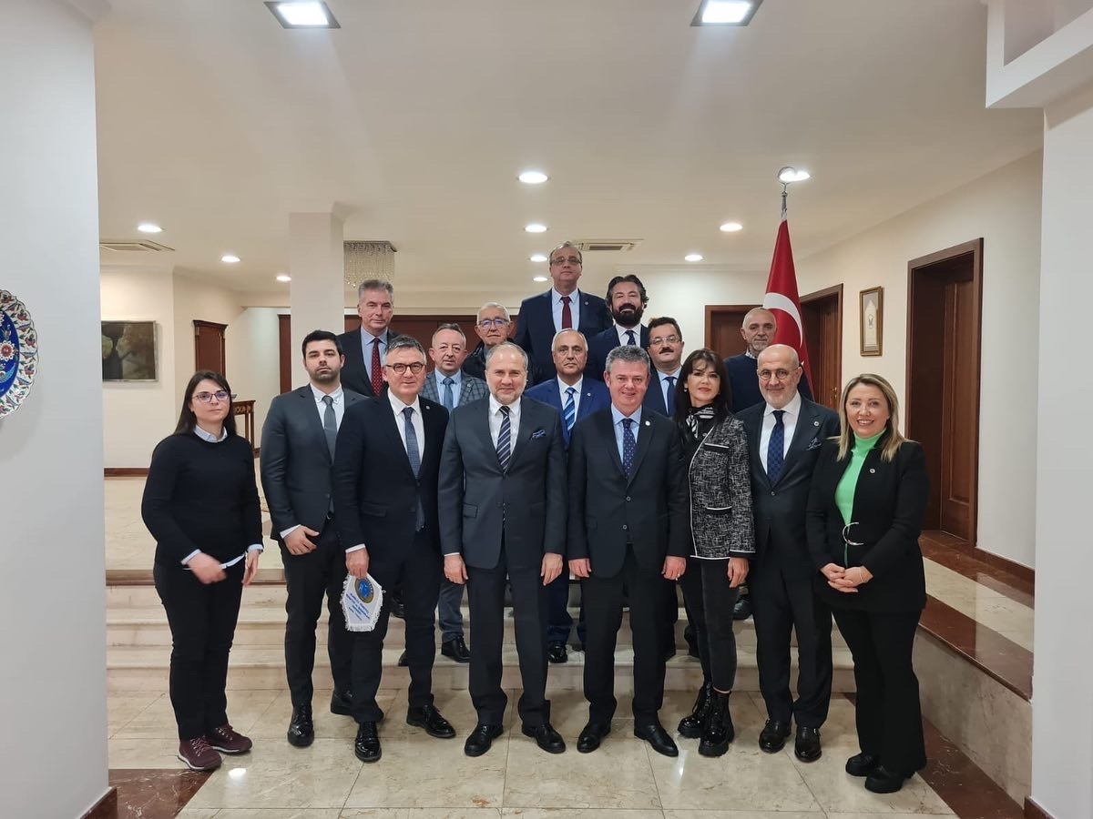 Rumelili Yönetici İşadamları ve Sanayiciler Derneği (RUMELİSİAD) Yönetim Kurulu Başkanı Zarif Alp ve yönetim kurulu üyeleri olarak yurt dışı temaslarımız kapsamında, ata yadigarı Makedonya’da görüşmeler