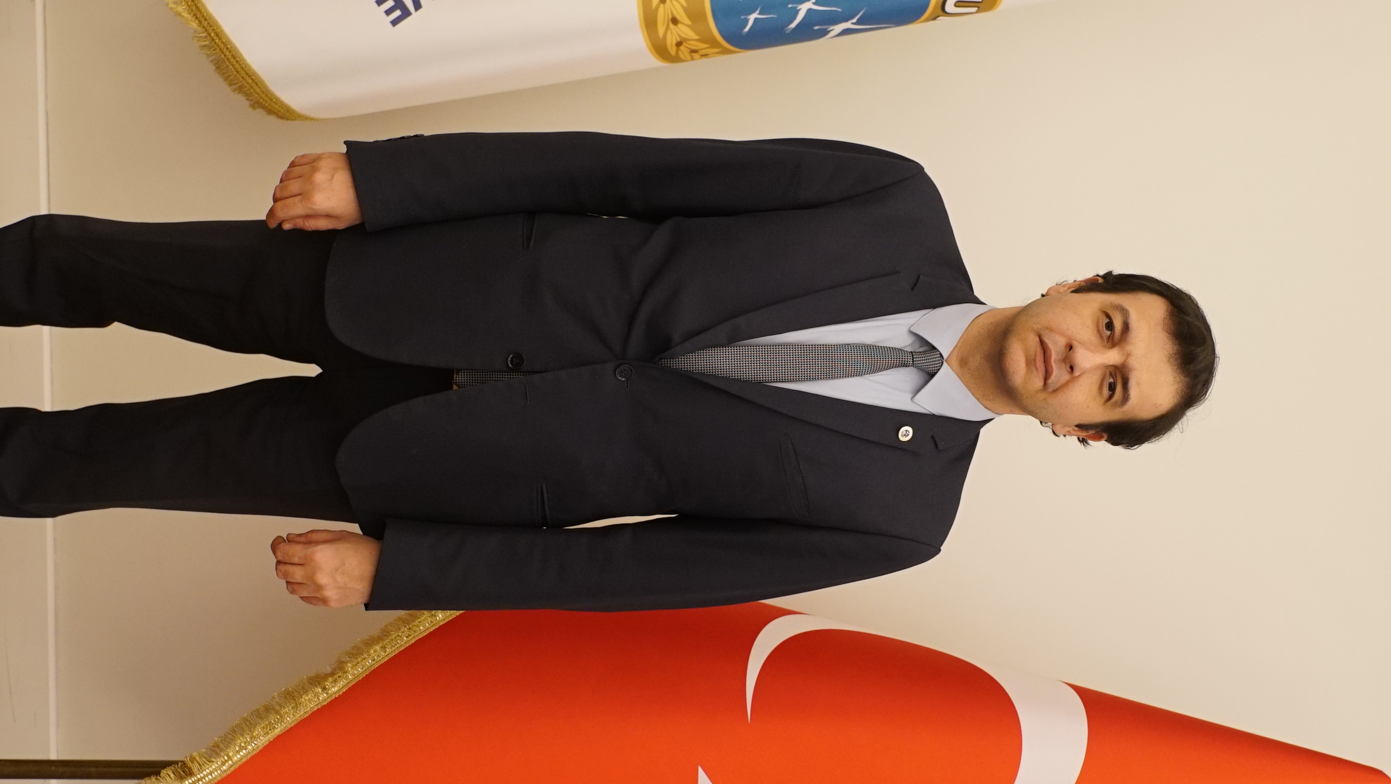 ARMAN ESEN