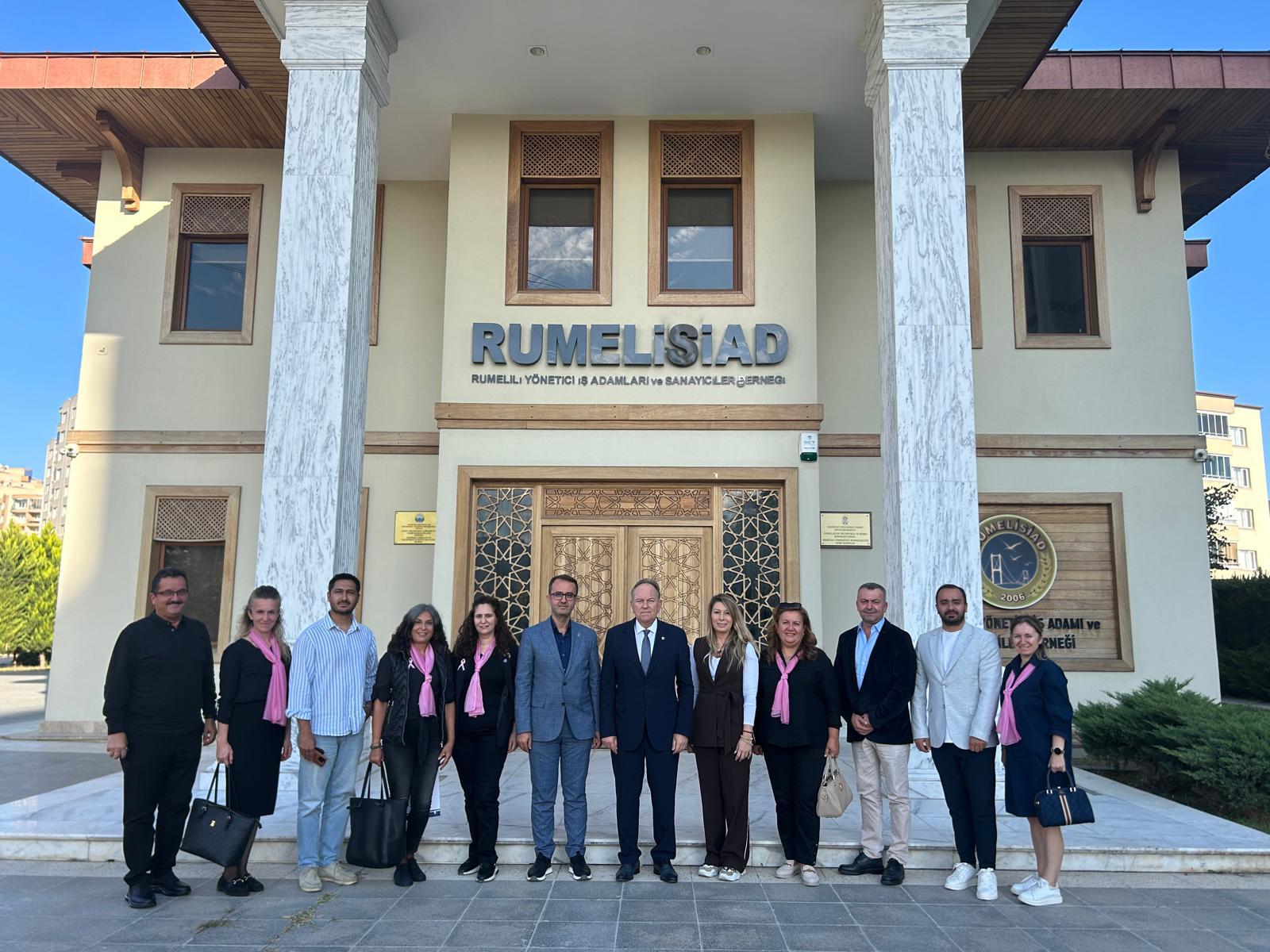 Kanserle Savaş Derneği’nden Rumelisiad’a ZiyaretKanserle Savaş Derneği Başkanı Sn.Ümit Ecemiş ve der