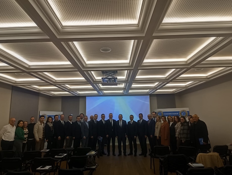 PAZARTESİ AKADEMİ