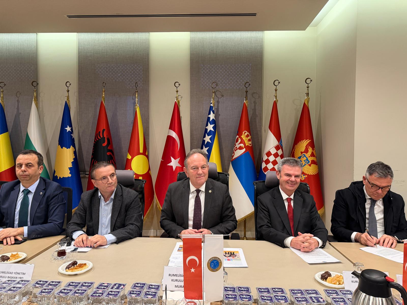 PAZARTESİ GENİŞLETİLMİŞ YÖNETİM KURULU TOPLANTISI