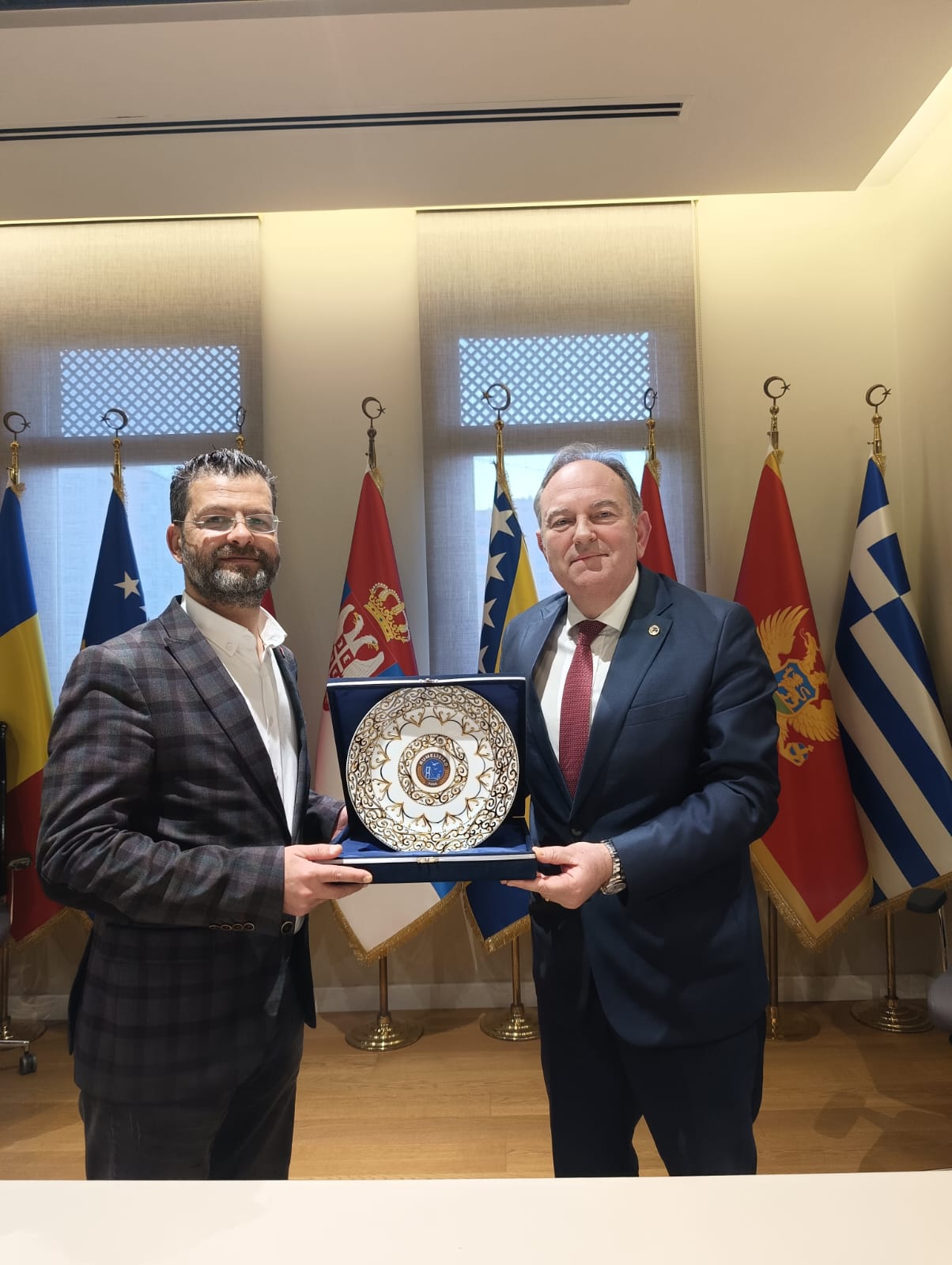 PAZARTESİ NİLÜFER İLÇE BAŞKANI ÖZGÜR ŞAHİN DERNEK ZİYARETİ