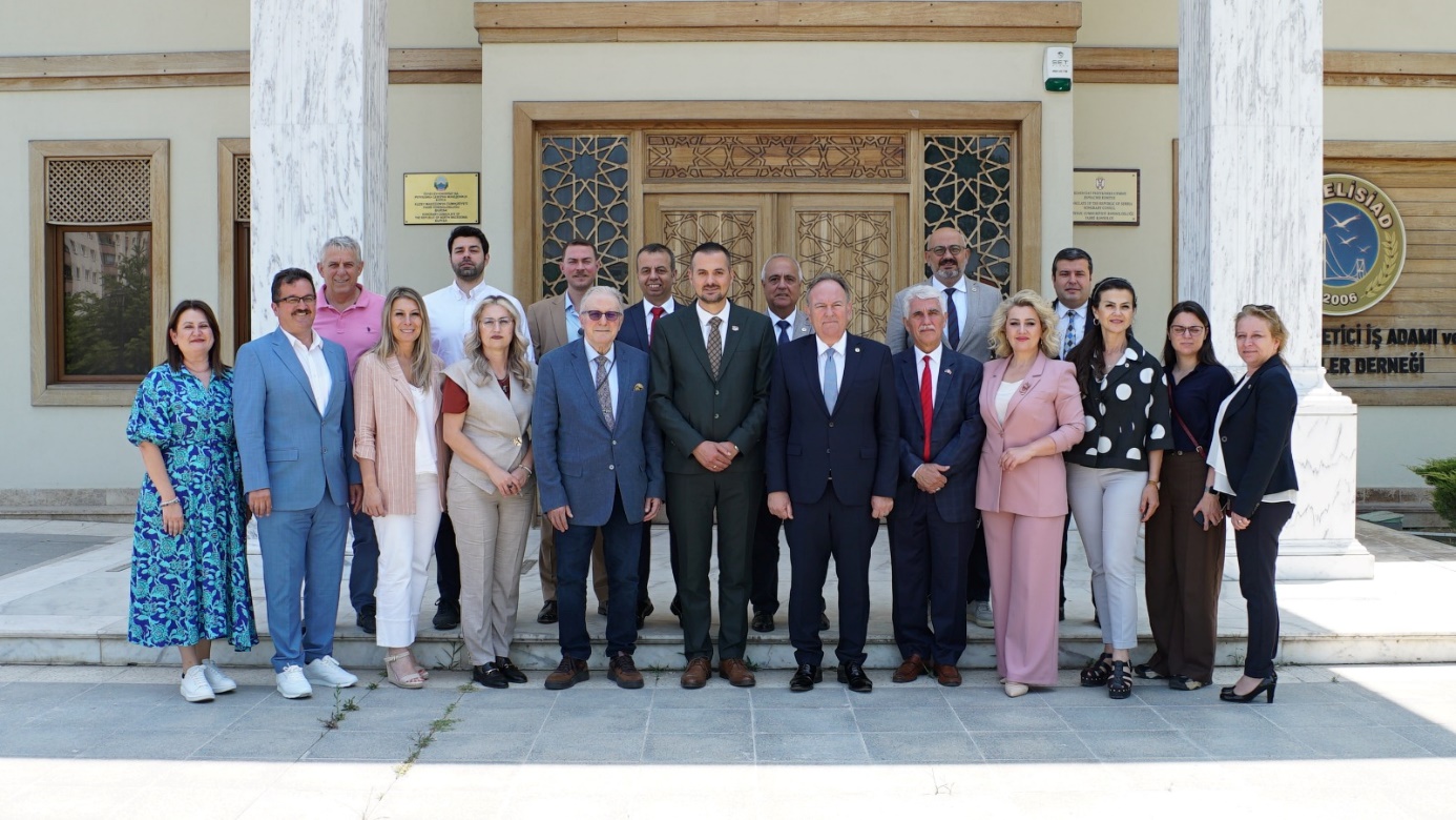 Rumelisiad ve Fehmi Agani Gjakova Üniversitesi Arasında Eğitim İş Birliği Protokolü İmzalandı;RUMELİ