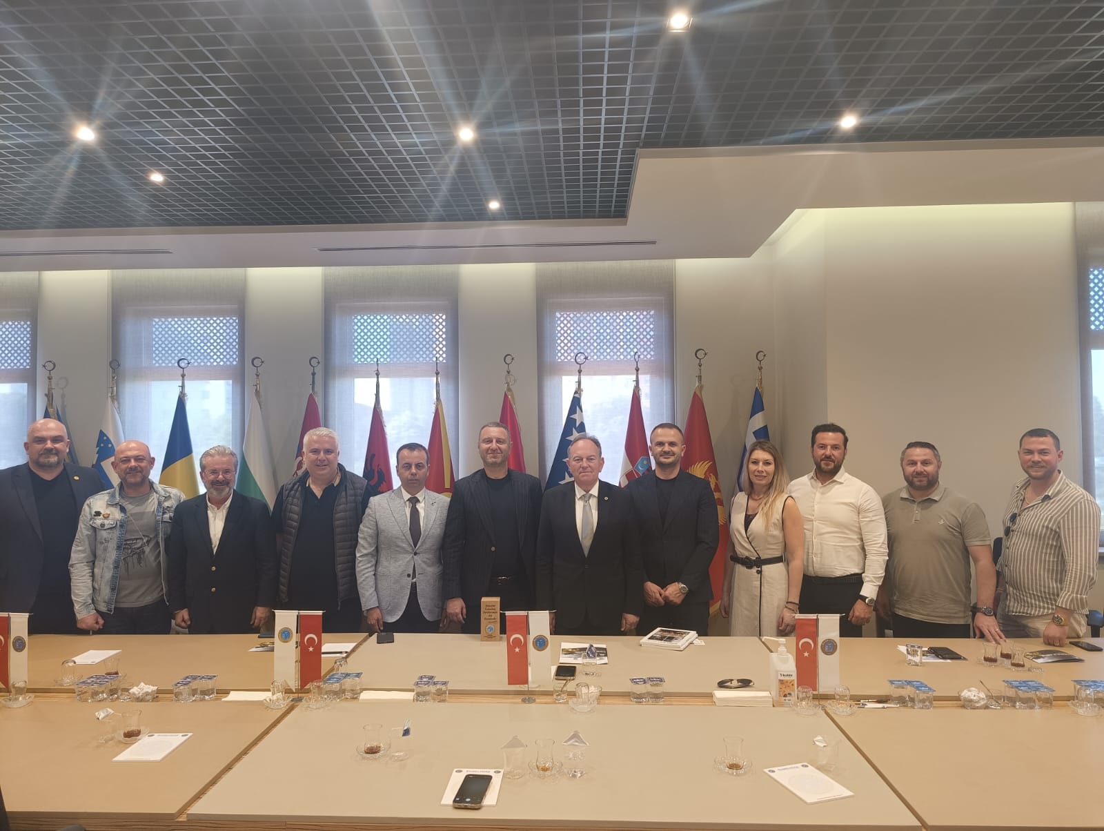 RUMELİSİAD Yönetim Kurulu’na ZiyaretDeğerli üyemiz Sn. Göksel Birsen ile birlikte, Kosova da bulunan