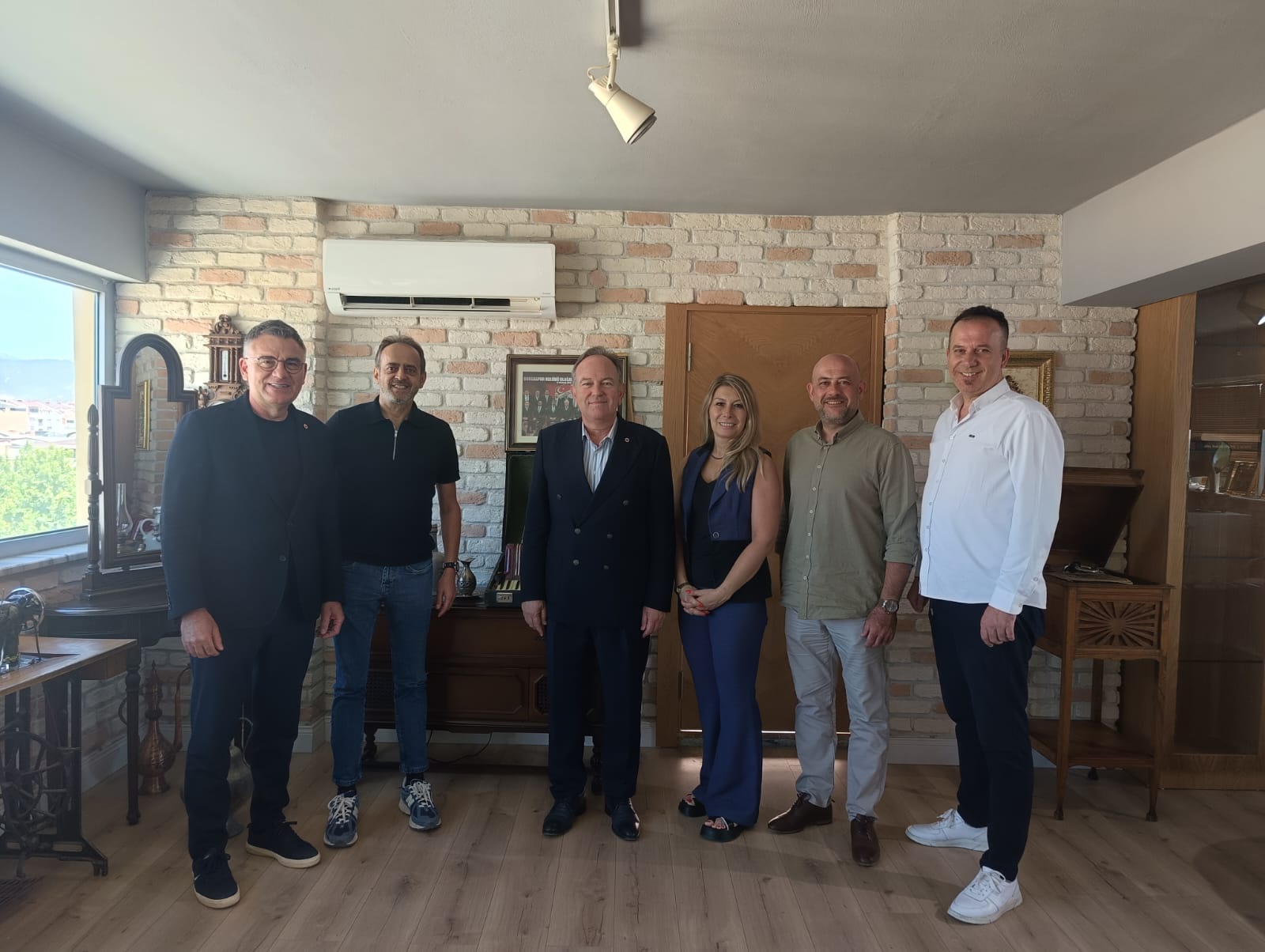 RUMELİSİAD’dan Dinsever Grup’a ZiyaretRUMELİSİAD olarak üyelerimizle olan güçlü bağlarımızı pekiştir